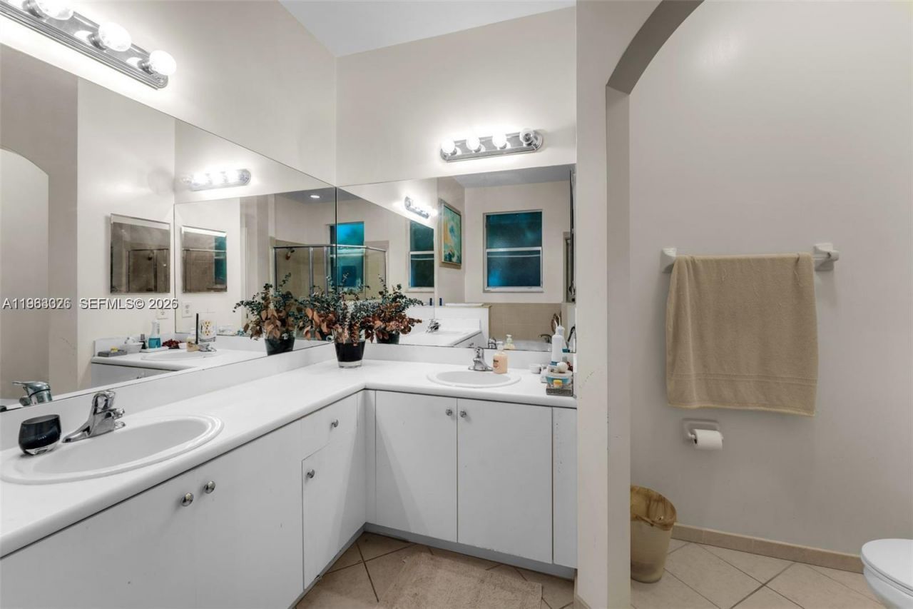 12979 SW 133rd St, Miami, FL 33186 Photo