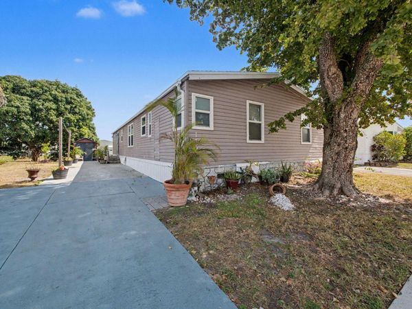 1700 SW 66th Avenue, Boca Raton, FL 33428