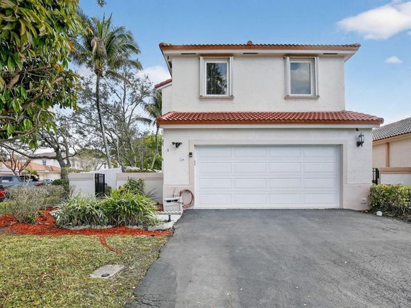 226 NW 75th Way, Plantation, FL 33317