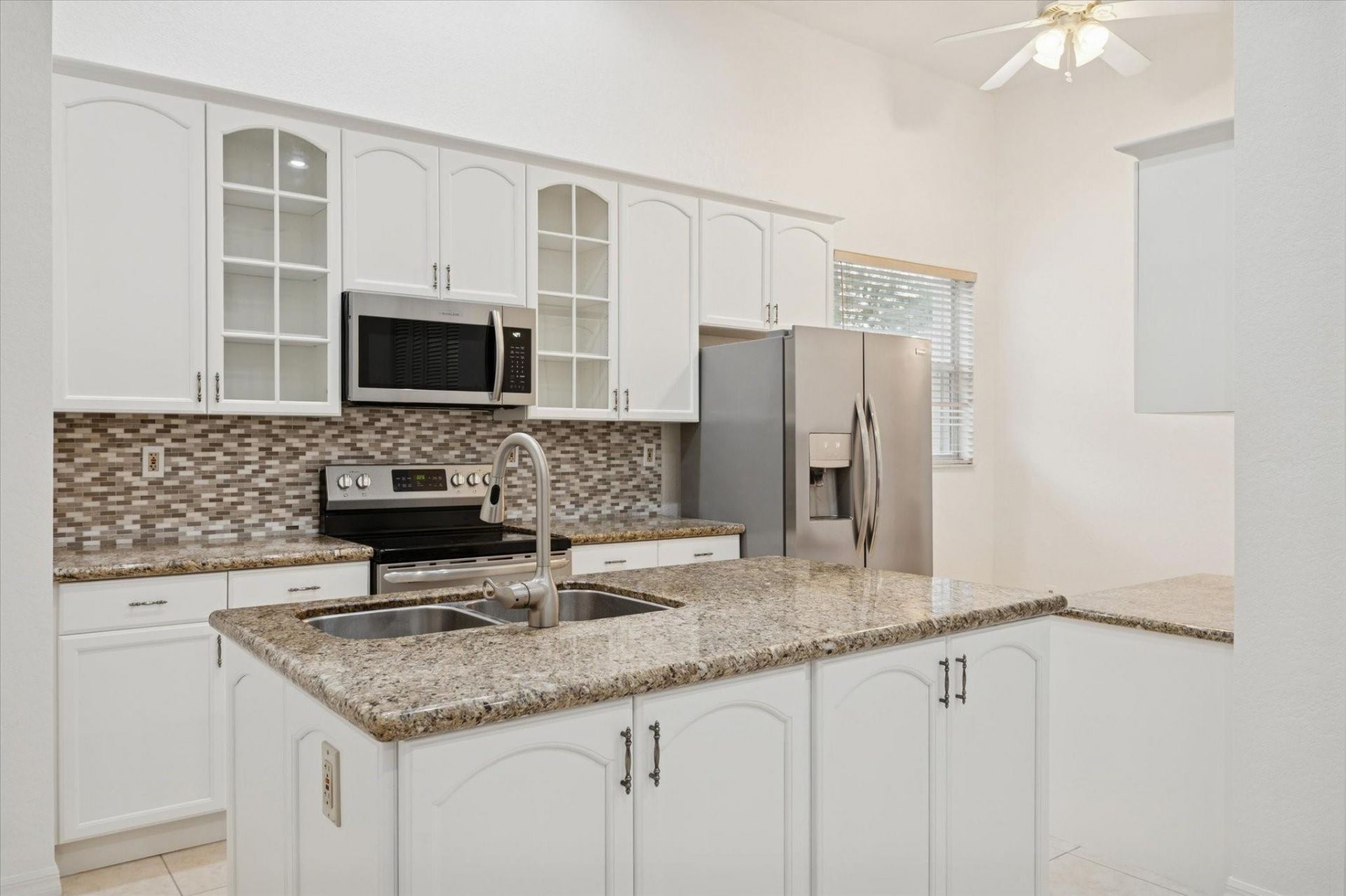 830 NW 122nd Ave, Plantation, FL 33325 Photo