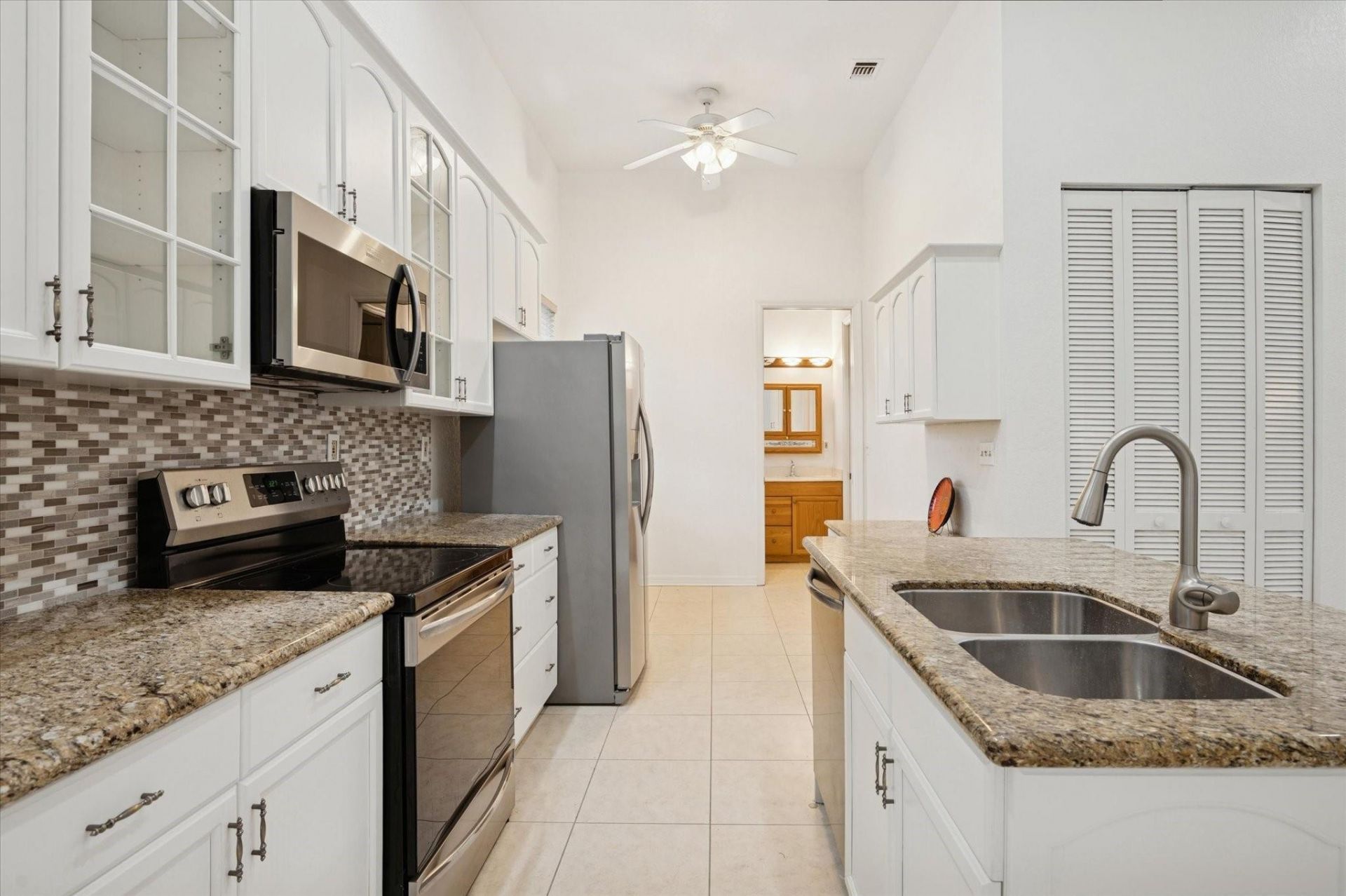 830 NW 122nd Ave, Plantation, FL 33325 Photo