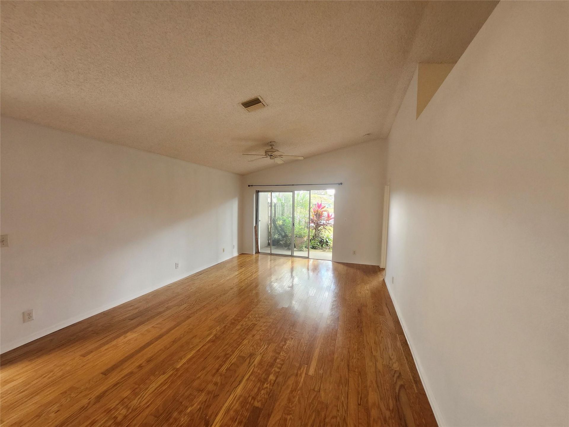 3802 NW 122nd Terrace, Sunrise, FL 33323 Photo