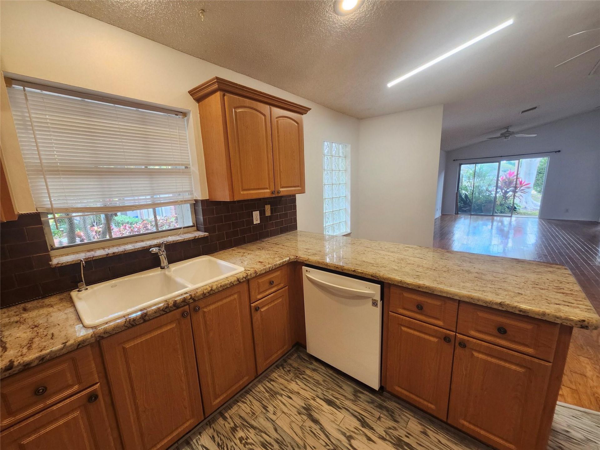 3802 NW 122nd Terrace, Sunrise, FL 33323 Photo