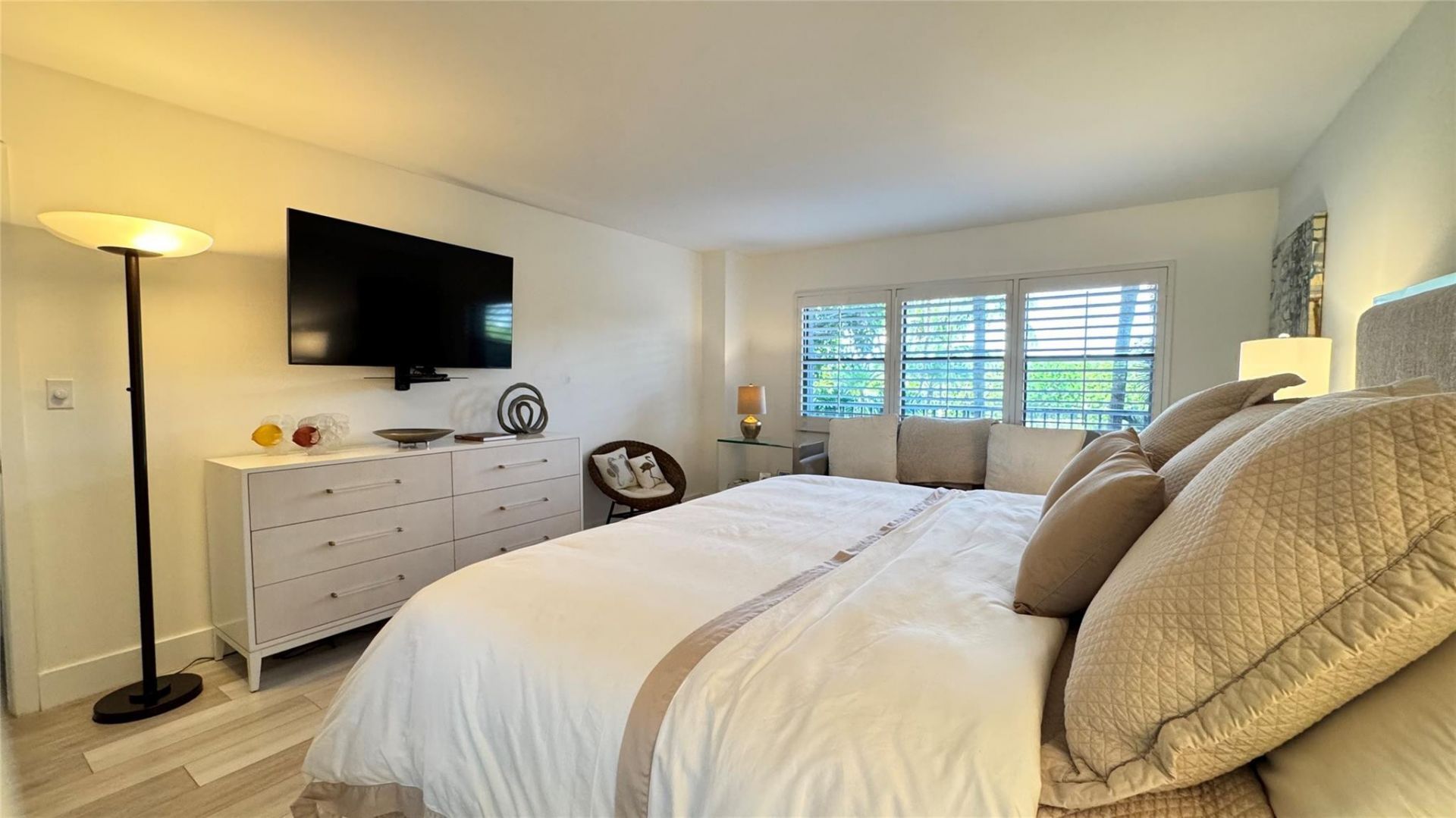 5100 N Ocean Boulevard, Unit 313, Lauderdale by the Sea, FL 33308 Photo