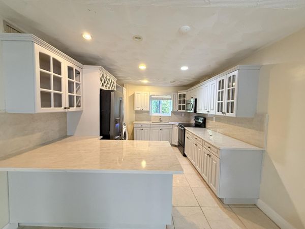 2210 Taylor Street, Unit 207, Hollywood, FL 33020