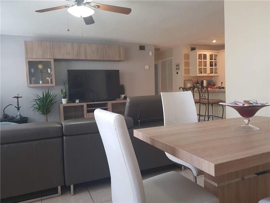 2210 Taylor Street, Unit 207, Hollywood, FL 33020 Photo