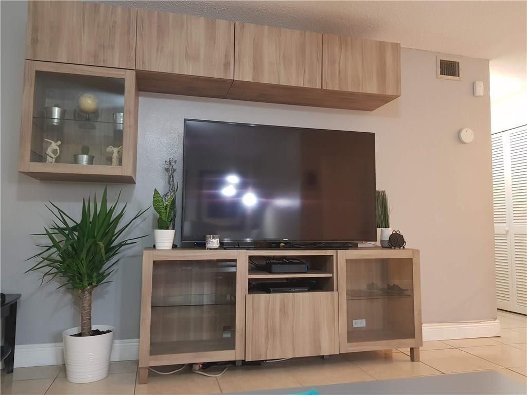 2210 Taylor Street, Unit 207, Hollywood, FL 33020 Photo