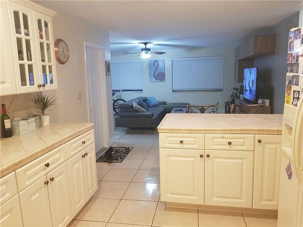 2210 Taylor Street, Unit 207, Hollywood, FL 33020 Photo