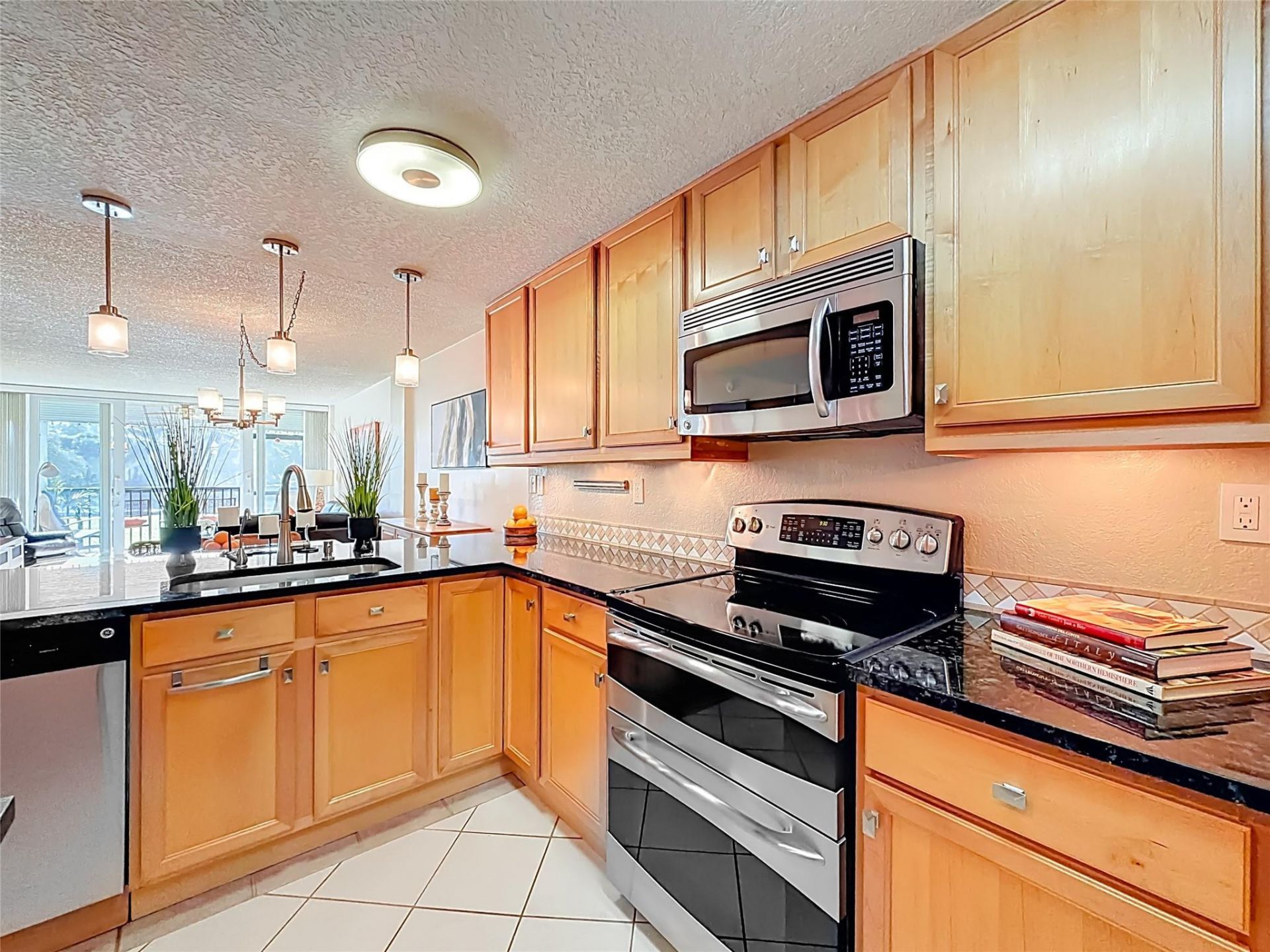 13 Royal Palm Way, Unit 101, Boca Raton, FL 33432 Photo