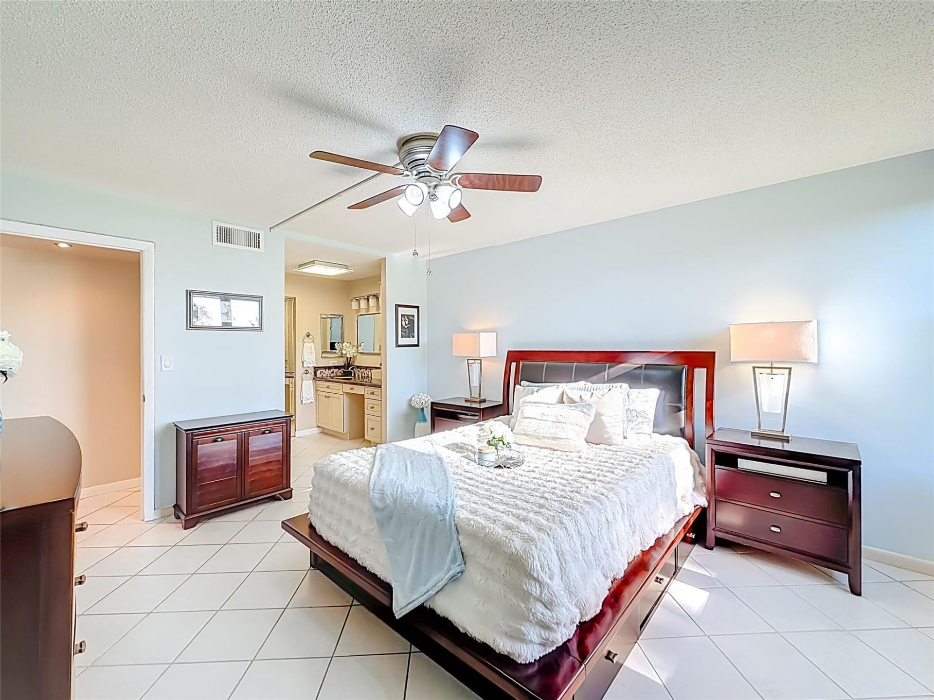 13 Royal Palm Way, Unit 101, Boca Raton, FL 33432 Photo