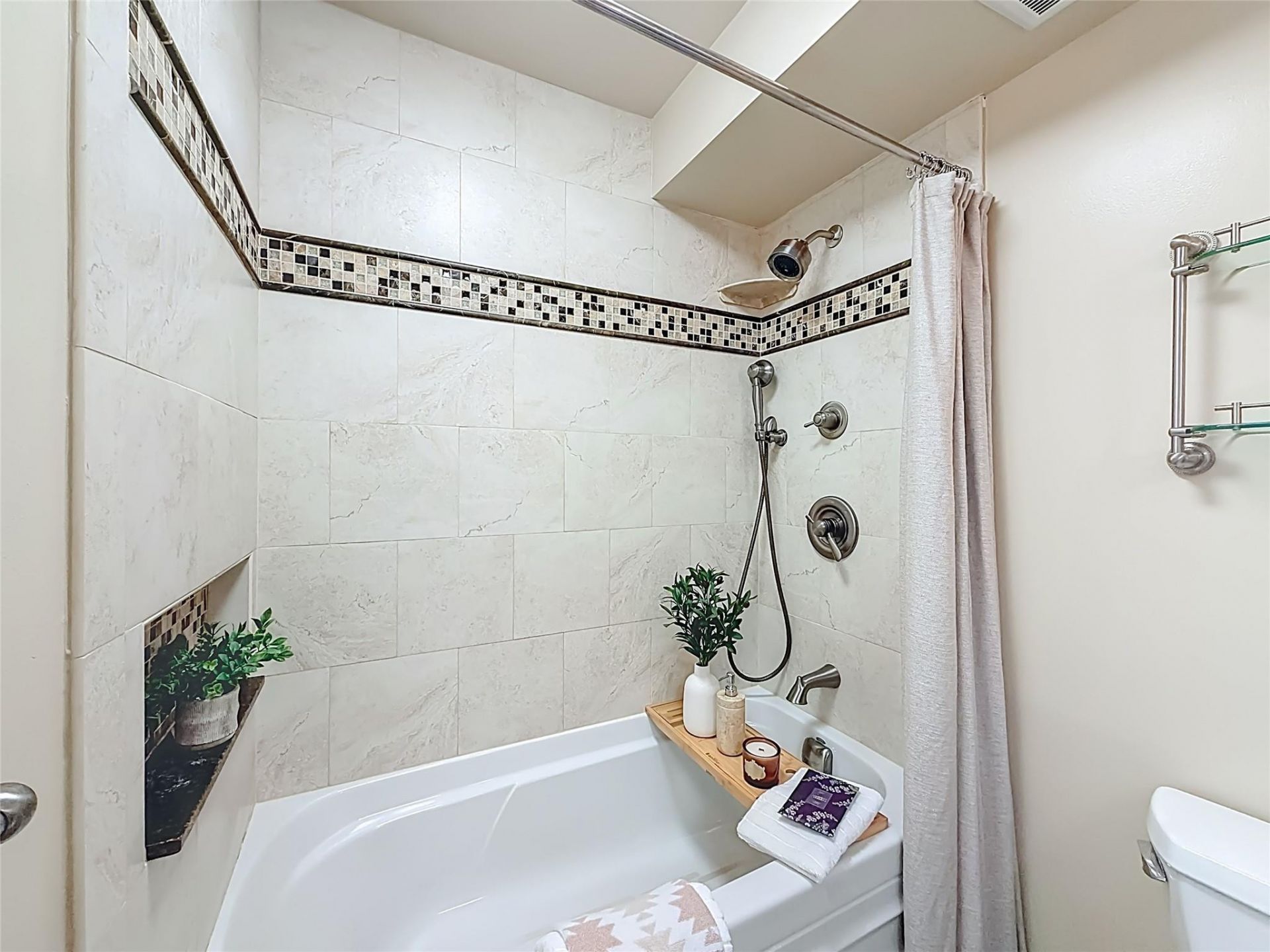 13 Royal Palm Way, Unit 101, Boca Raton, FL 33432 Photo