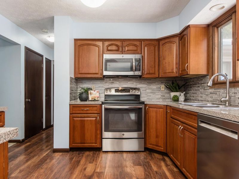 440 Colony Place, Columbus, OH 43230 Photo 14