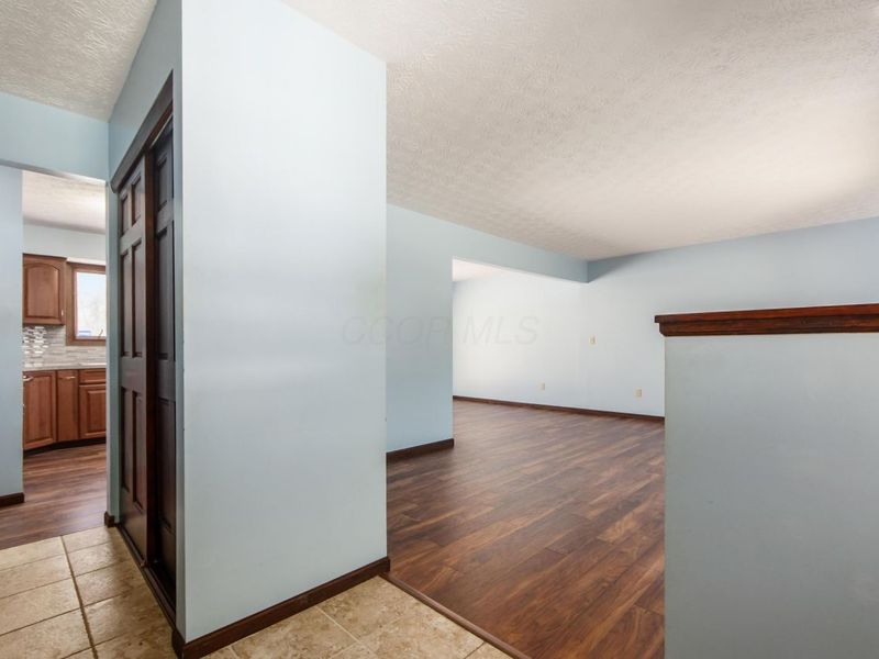 440 Colony Place, Columbus, OH 43230 Photo 6