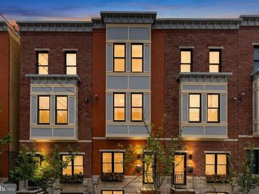 805 N LECOUNT STREET, PHILADELPHIA, PA 19130