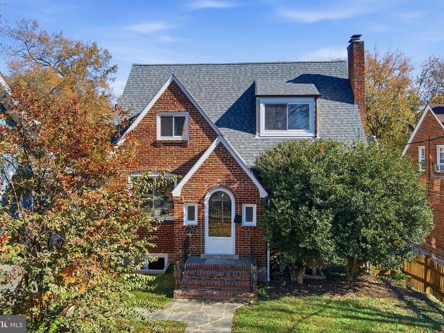 8209 Flower Avenue, Takoma Park, MD 20912 Main Photo