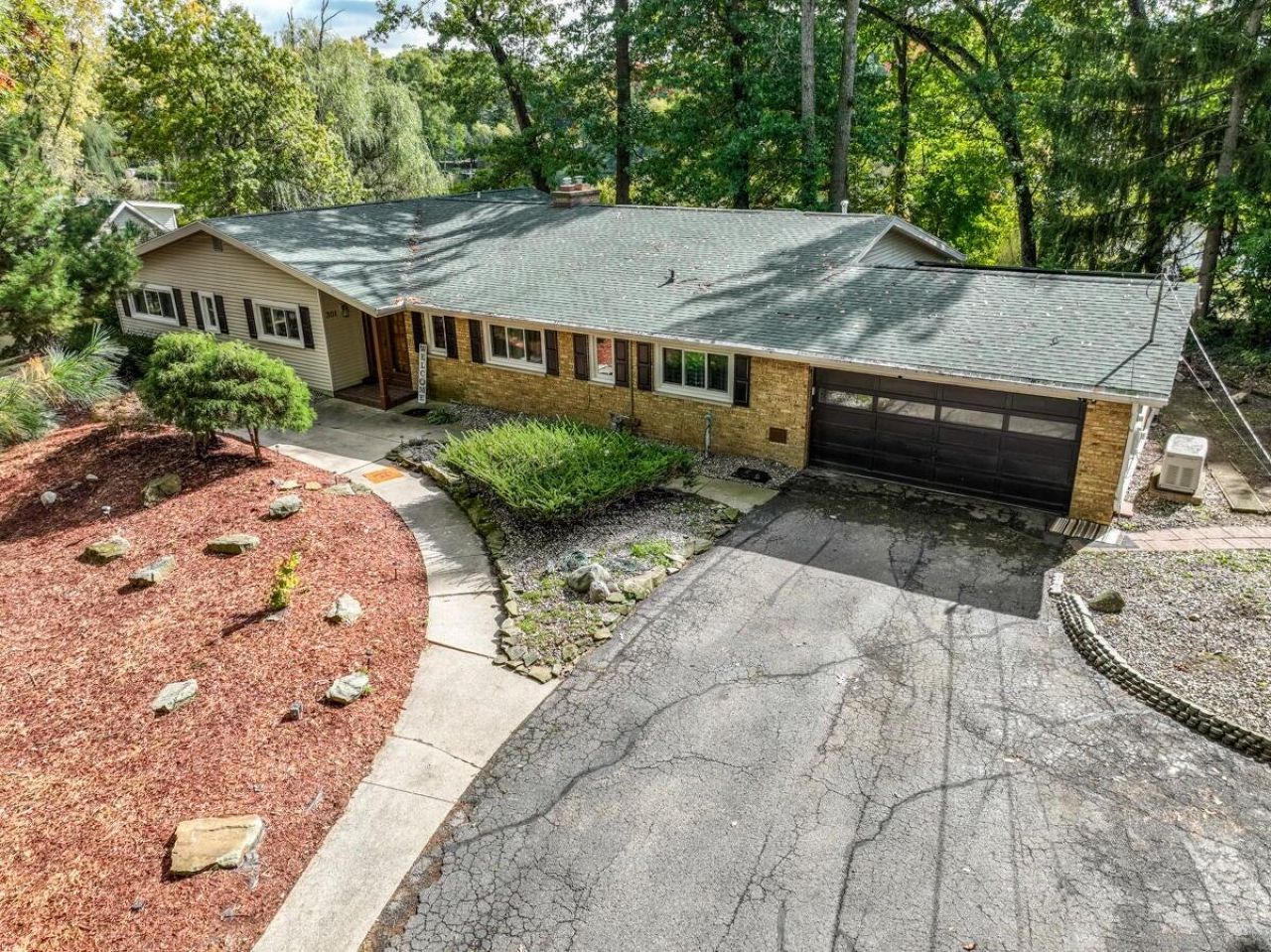 301 Jennings Landing, Battle Creek, MI 49015 Main Photo