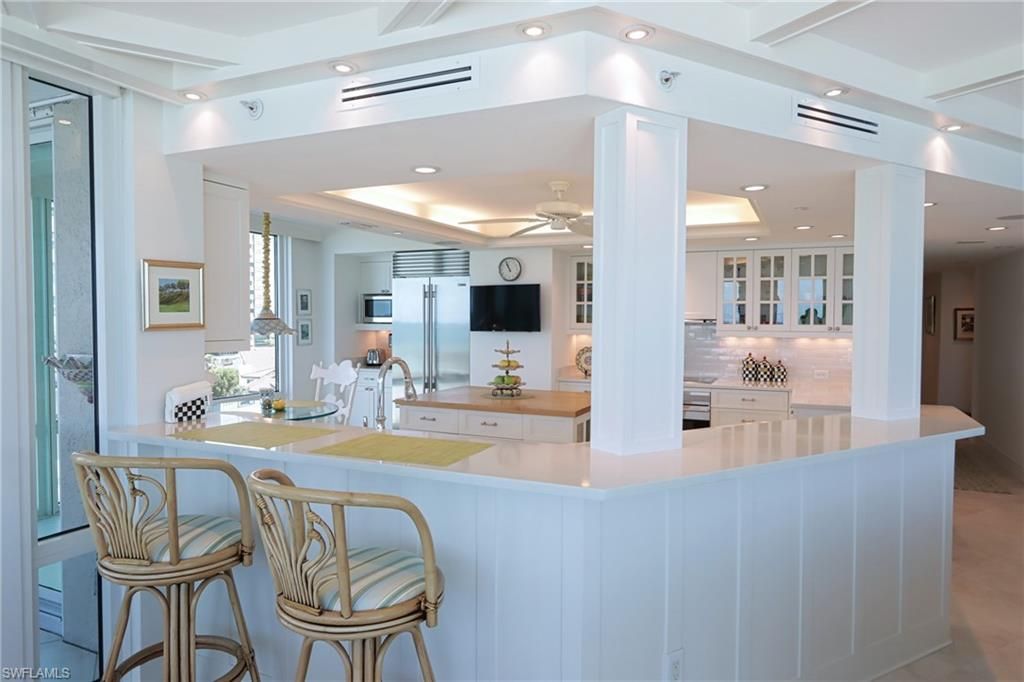 4651 Gulf Shore Blvd N, Unit 504, Naples, FL 34103 Photo