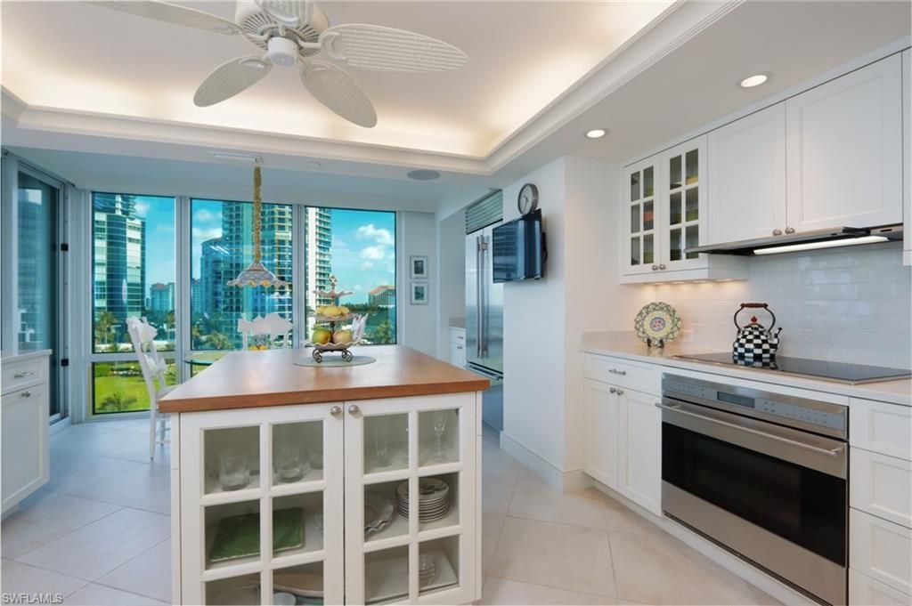 4651 Gulf Shore Blvd N, Unit 504, Naples, FL 34103 Photo