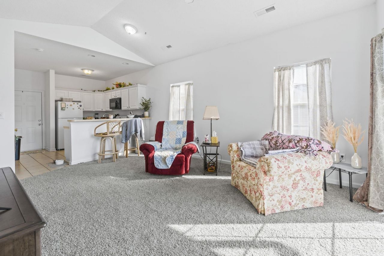 248 Sun Colony Blvd.  Photo 6