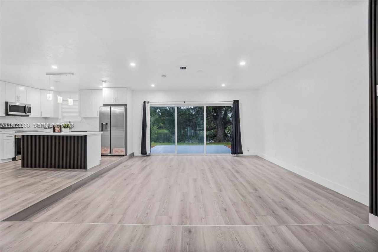 14431 NW 13th Rd , Miami, FL 33167 Photo