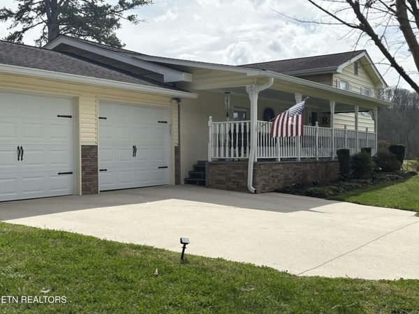 143 Shady Rd, Oliver Springs, TN 37840