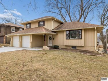 13233 Cedar Circle, Omaha, NE 68144