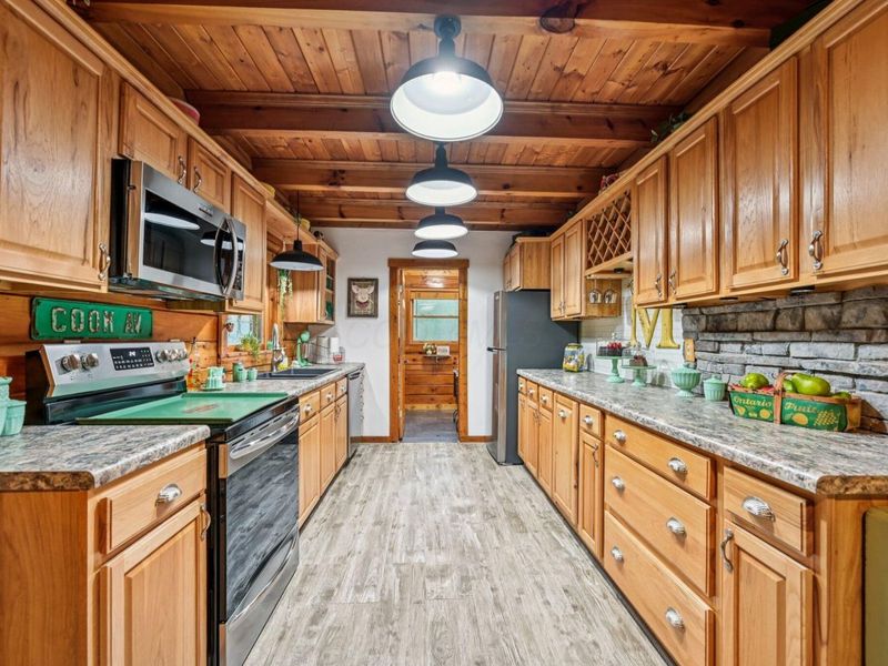 3712 Yatesville Wissler Road NE, Bloomingburg, OH 43106 Photo 9