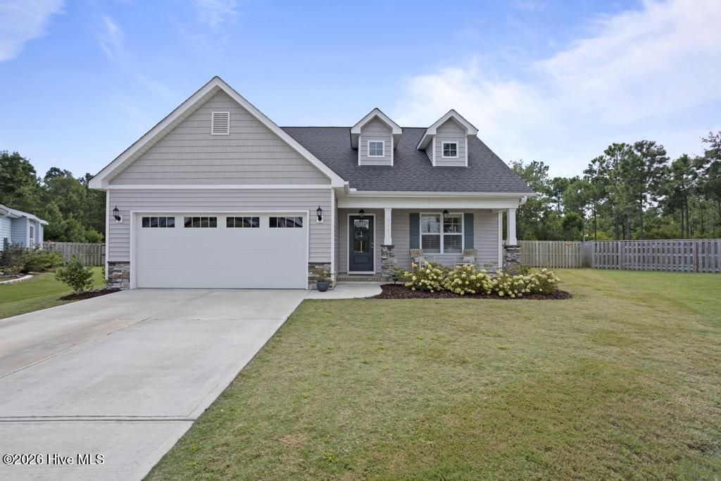 311 Long Pond Drive, Sneads Ferry, NC 28460 Main Photo