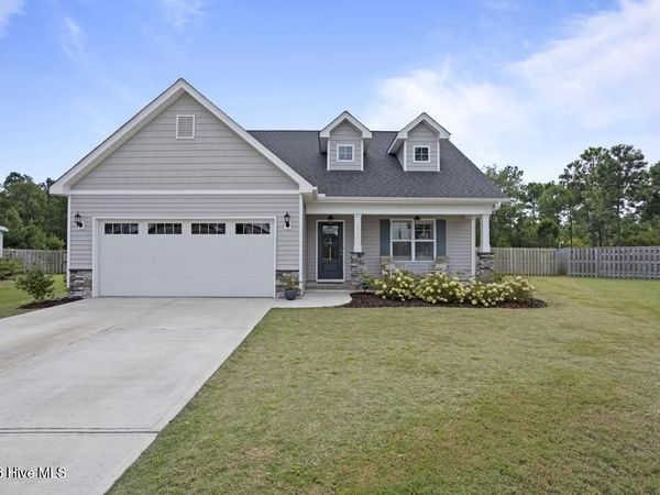 311 Long Pond Drive, Sneads Ferry, NC 28460