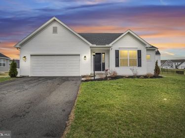 9 STONE MILL RD, DUNCANNON, PA 17020