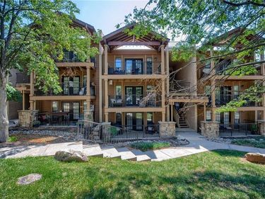 4727 Jarboe Street, Unit 53, Kansas City, MO 64112