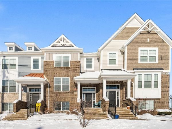 1941 Kingsley Circle, Northbrook, IL 60062