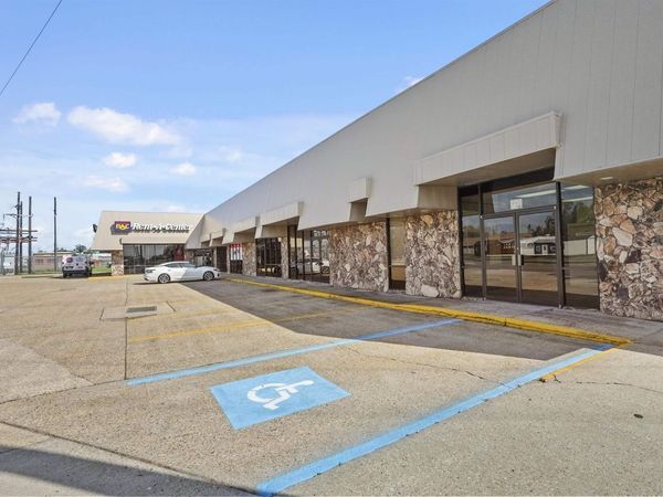 421 W Tunnel Blvd, Houma, LA 70360