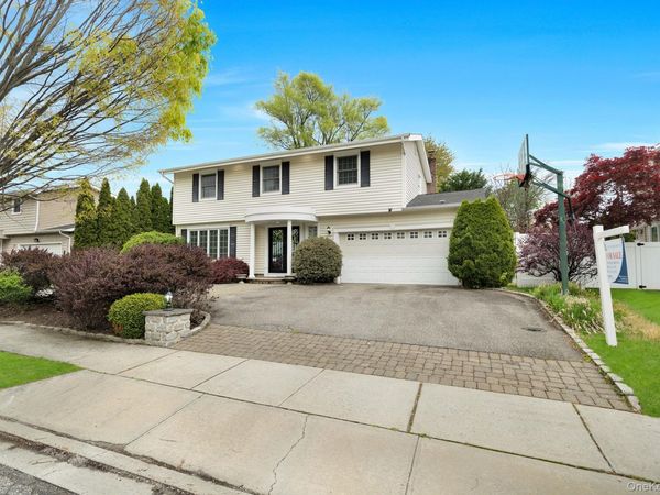 20 Sagamore Way S, Jericho, NY 11753