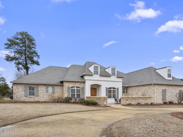 261 Lake Circle, Madison, MS 39110