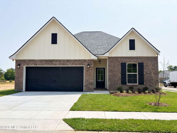 1351 Redfish Drive, Gulfport, MS 39507
