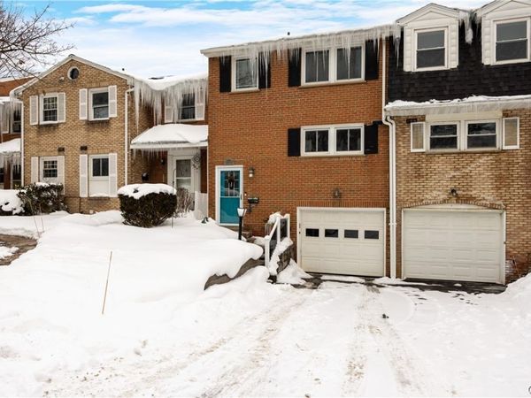 4315 Candlelight Lane, Liverpool, NY 13090