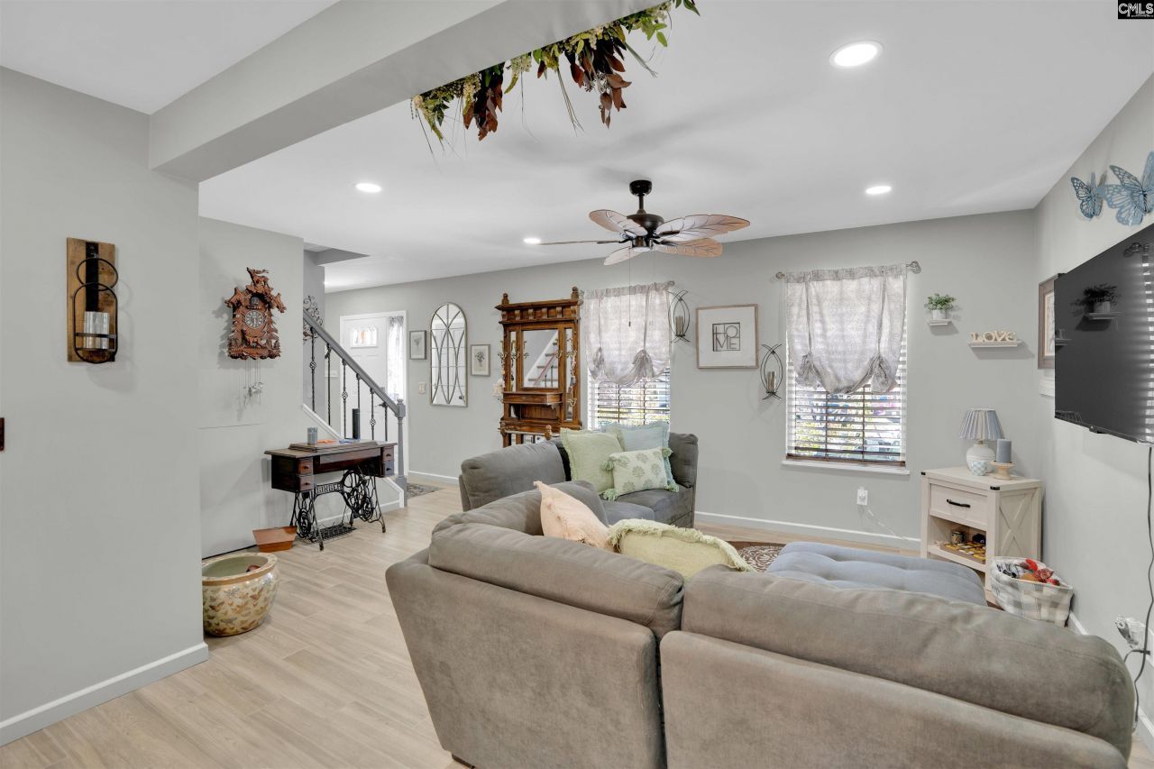 109 Stockland Road Photo 9