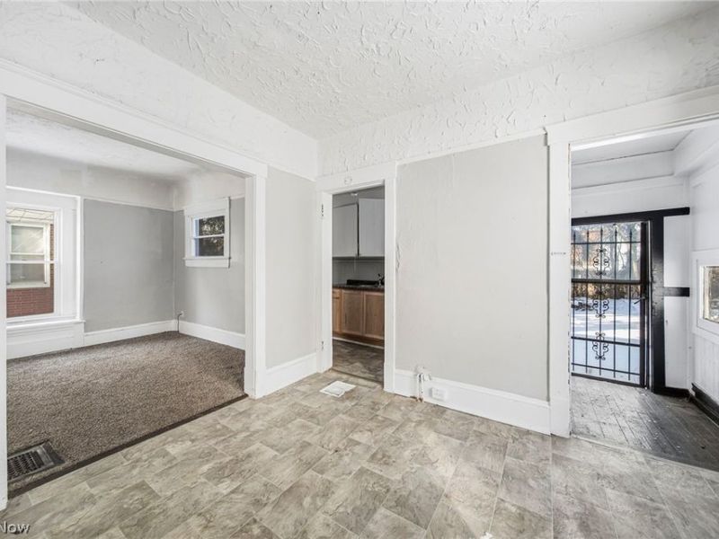 680 E 115th Street, Cleveland, OH 44108 Photo 12