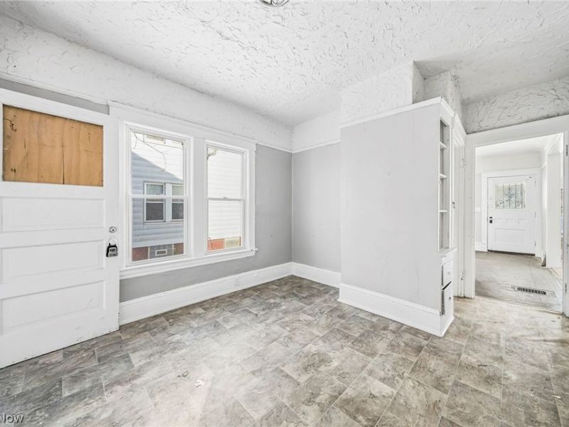 680 E 115th Street, Cleveland, OH 44108 Photo 14