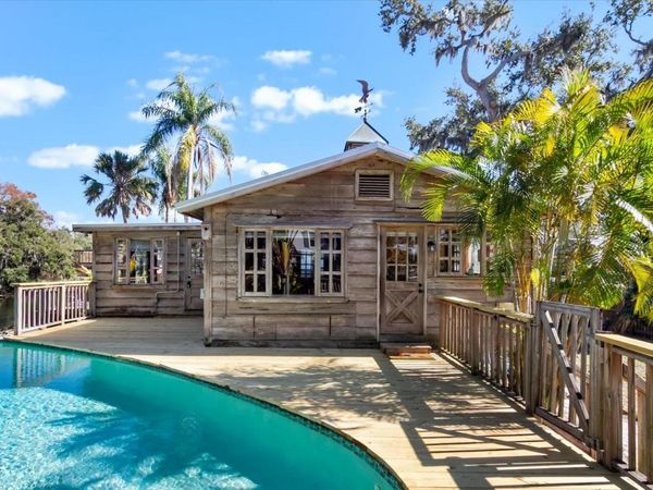 6631 LINCOLN ROAD, BRADENTON, FL 34203