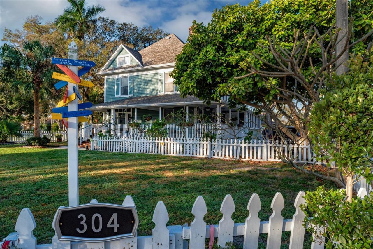 304 15th Street W, Bradenton, FL 34205 Photo