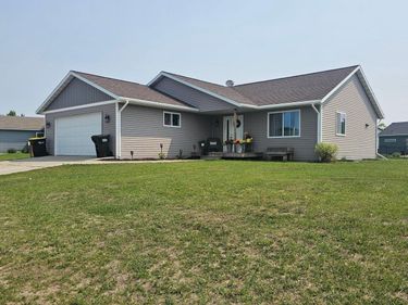 1218 8th Avenue NW, Perham, MN 56573