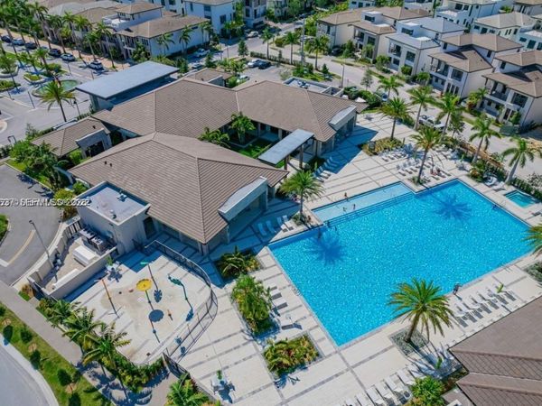 8167 NW 41 St , Unit 407, Doral, FL 33166