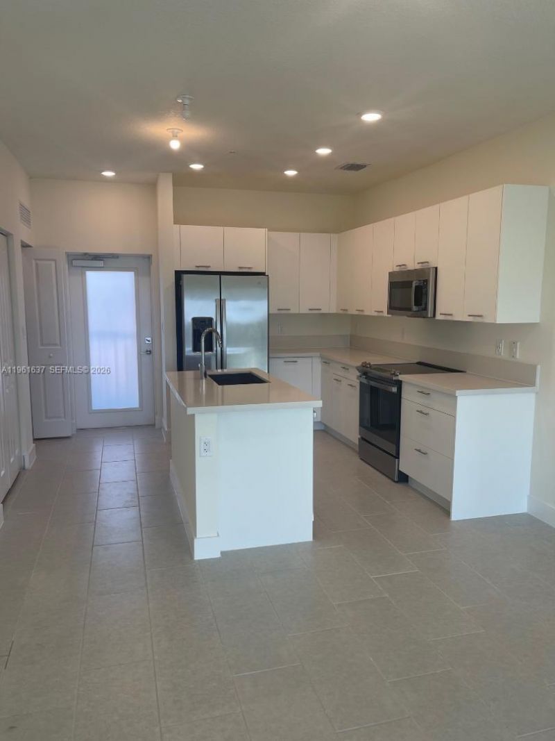 8167 NW 41 St , Unit 407, Doral, FL 33166 Photo