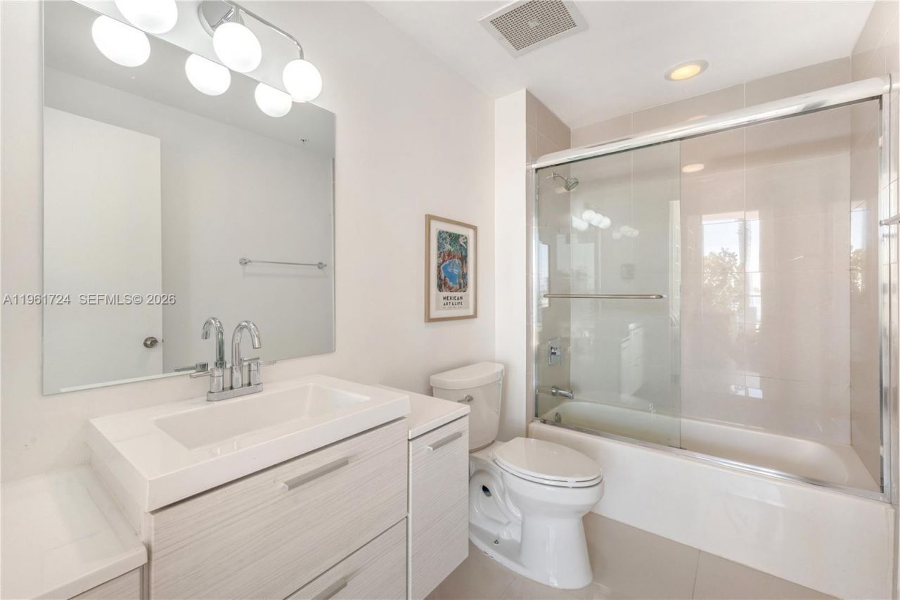 3470 E Coast Ave, Unit H1514, Miami, FL 33137 Photo