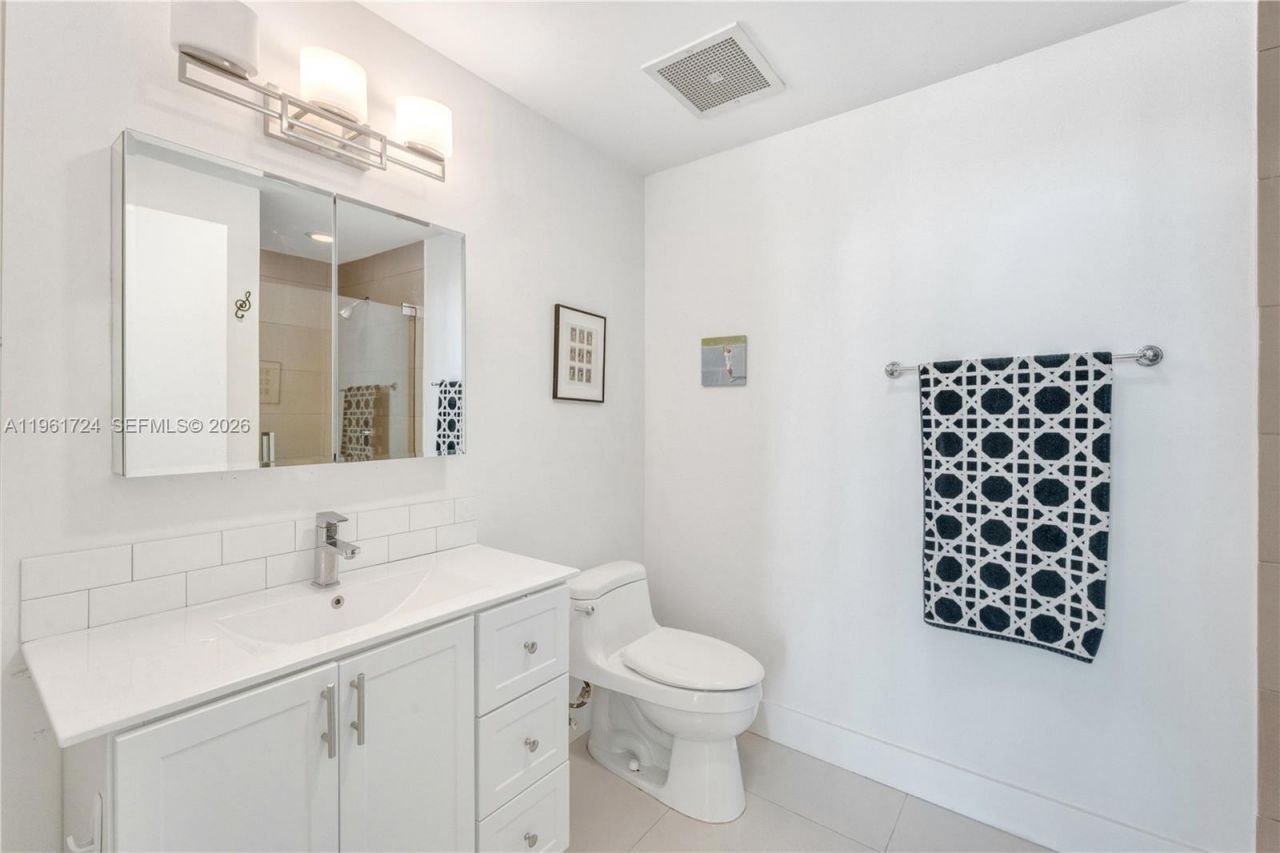 3470 E Coast Ave, Unit H1514, Miami, FL 33137 Photo