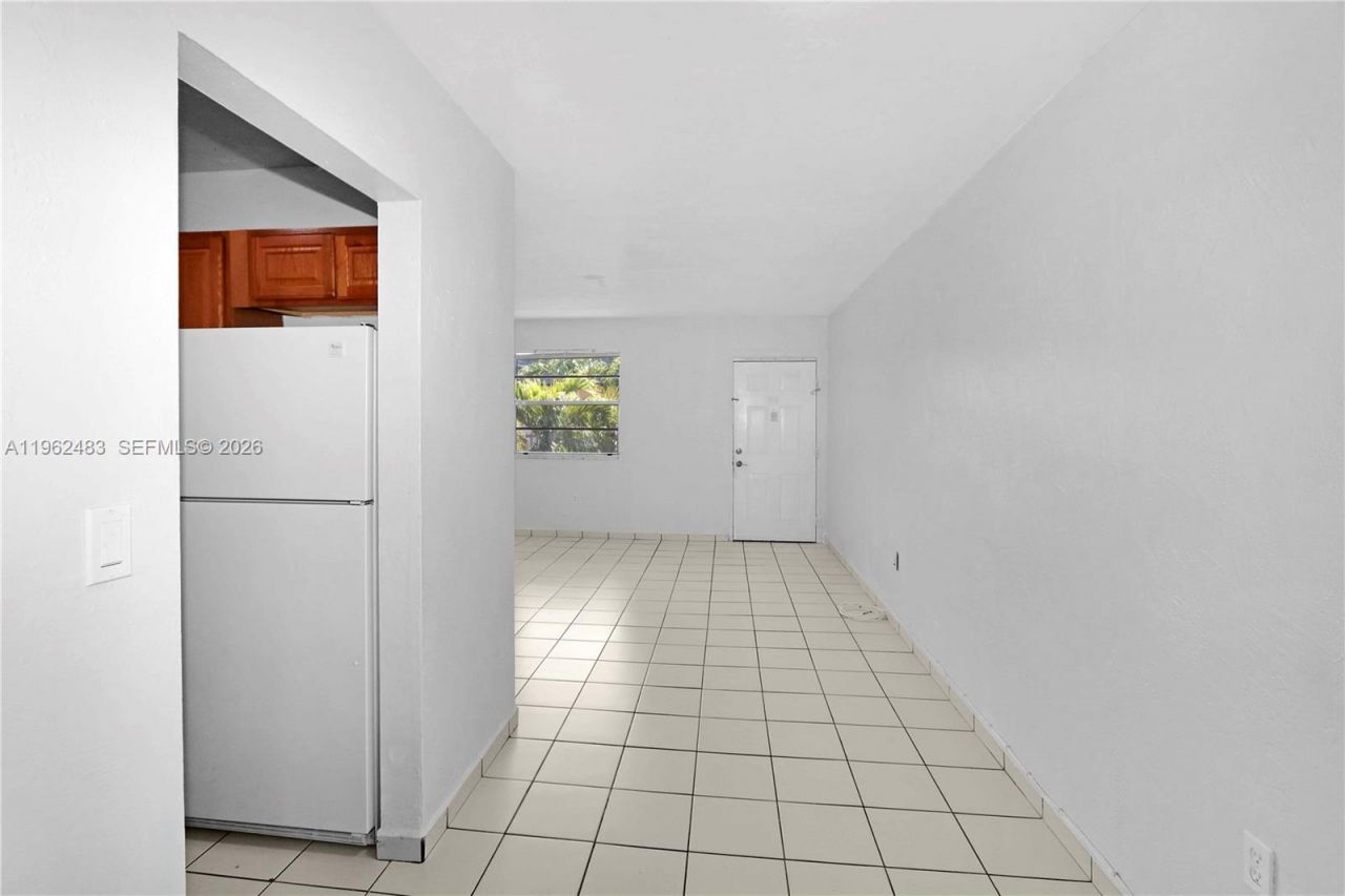 4655 Palm Ave, Unit 309, Hialeah, FL 33012 Photo