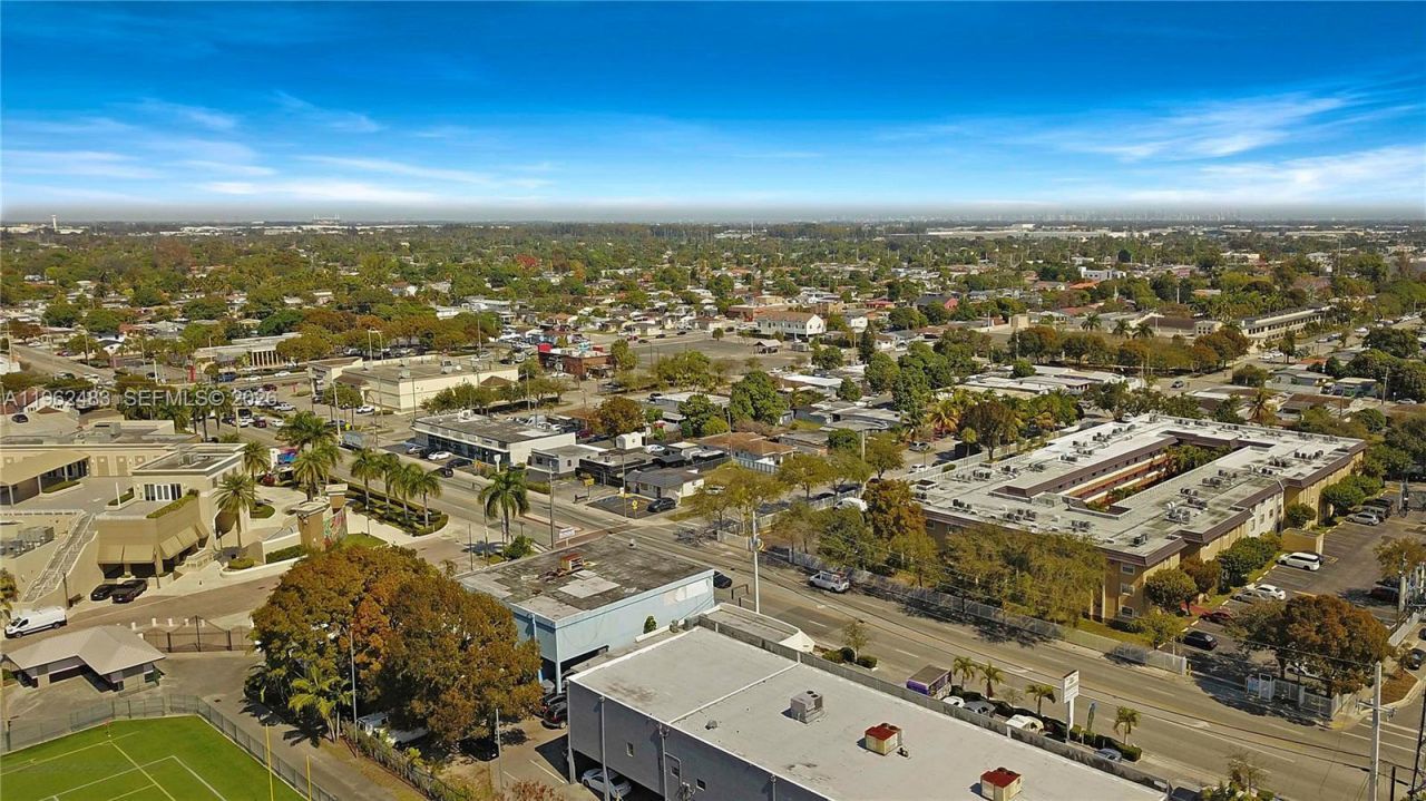 4655 Palm Ave, Unit 309, Hialeah, FL 33012 Photo