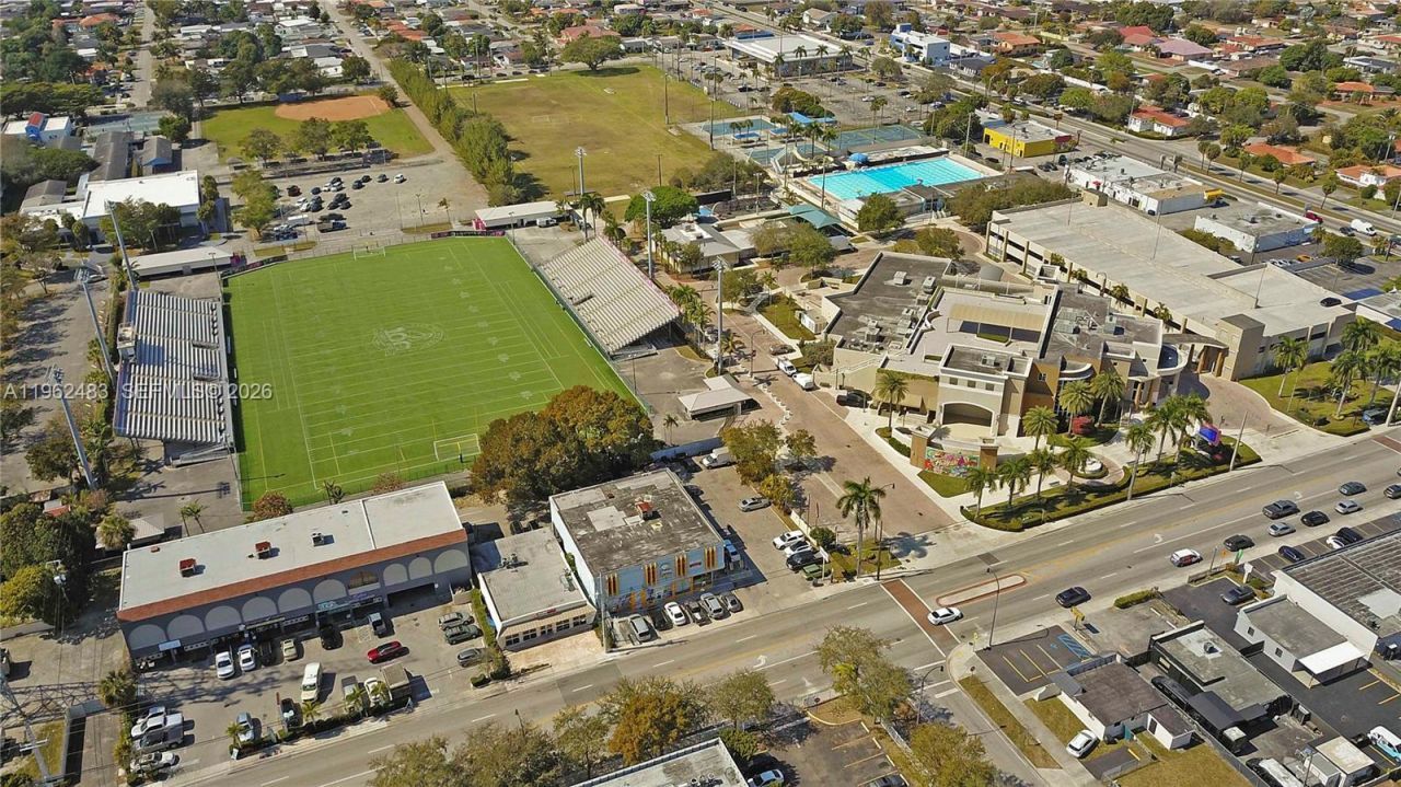 4655 Palm Ave, Unit 309, Hialeah, FL 33012 Photo